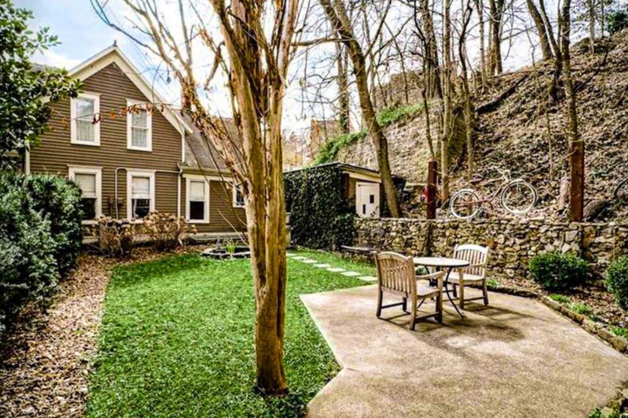 66 Center Street - The Carriage House, Queen Beds, Wifi, Cable Tv, Outdoor Sitting Area, Free On-Site Parking, Spa Tub For 2 Eureka Springs Kültér fotó